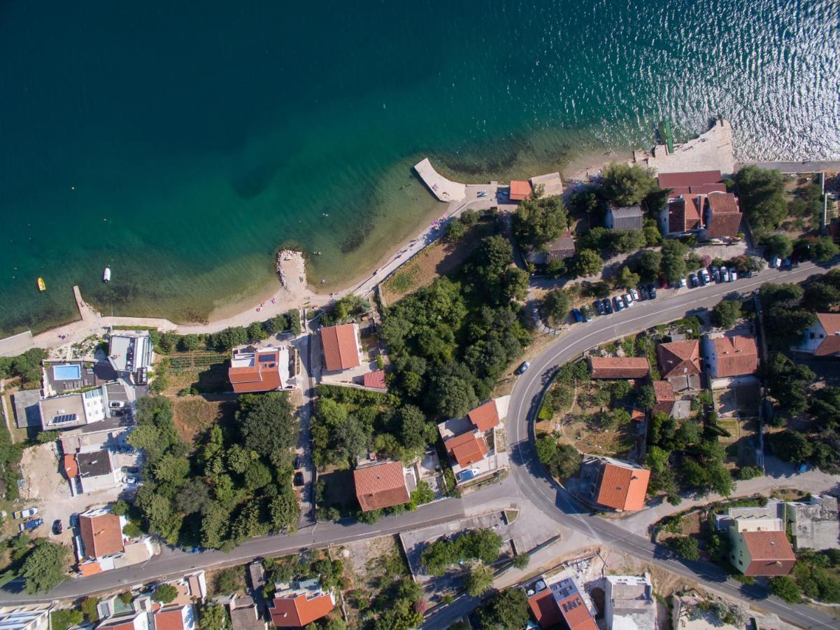 Maruna House Maslenica Luaran gambar